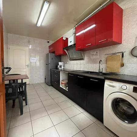 Face A La Gare - 6 Gasthof